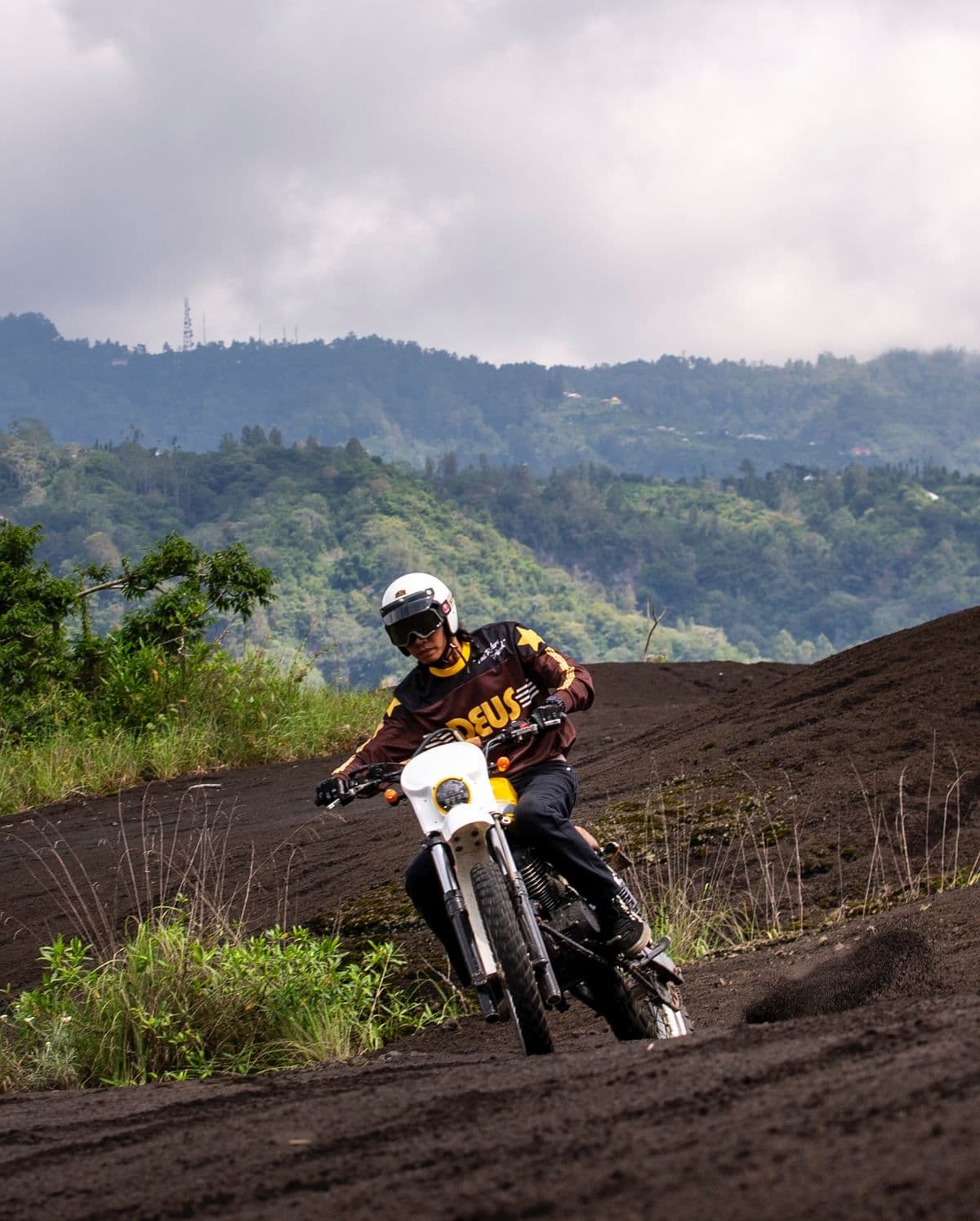 Bali Dirt Bike Kintamani is an exciting off-road adventure through volcanic landscapes, black lava fields, forest trails, and scenic countryside around Mount Batur